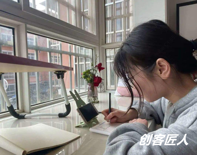網(wǎng)課的優(yōu)點(diǎn)和缺點(diǎn)有哪些？